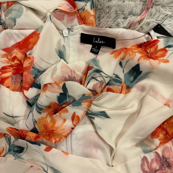 White Floral jumpsuit- NWT -size large - Picture 4 of 5